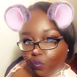 Meet your Posher, Adriane